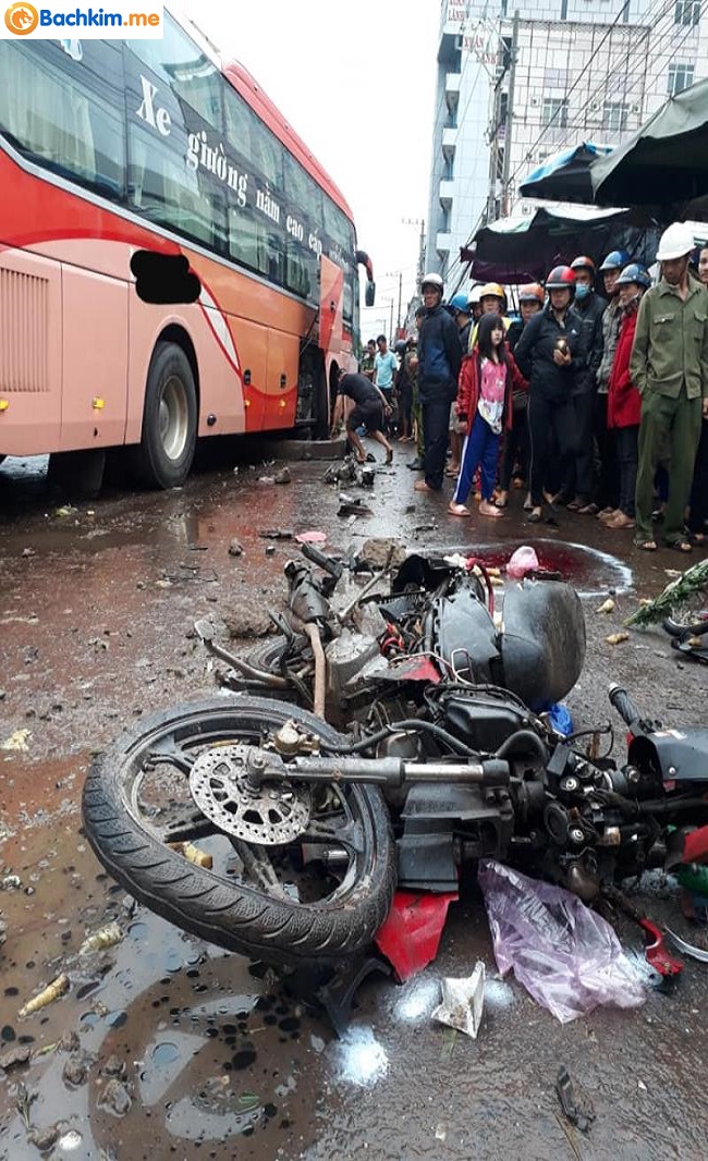 Hiện trường vụ tai nạn thảm khốc ở Gia Lai sáng nay (ảnh: Giao thông Việt Nam)
